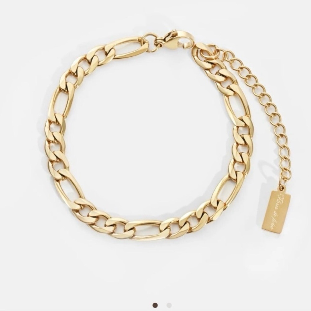 NWOT, Bellaucci gold bracelet 
14k gold, 316L Steel